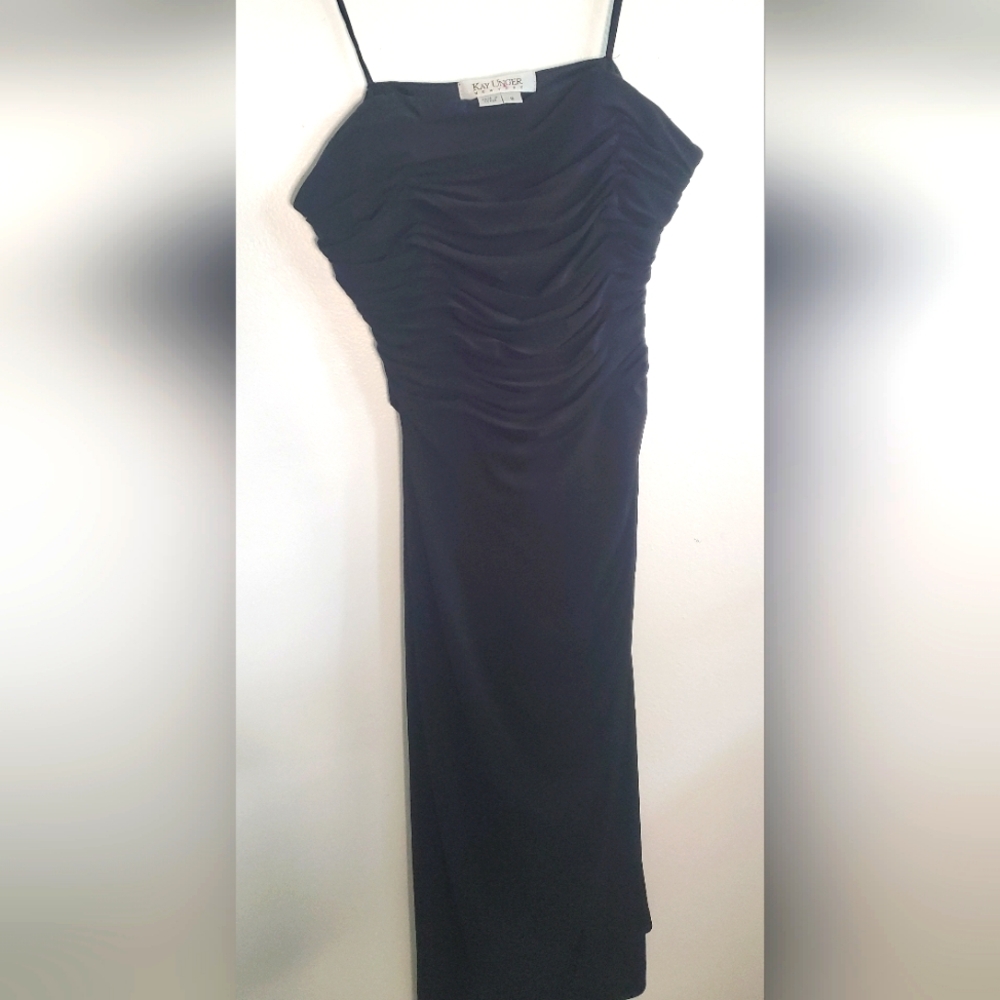 KAY UNGER new york -size 8 - black dress build in bra